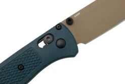 Benchmade Bugout 535FE-05 Crater Blue Grivory, Flat Dark Earth Cerakote, Couteau De Poche 10 Benchmade Bugout 535FE-05 Crater Blue Grivory, Flat Dark Earth Cerakote, Couteau De Poche -Optimal Couteaux Magasin BE535FE 05 05 benchmade