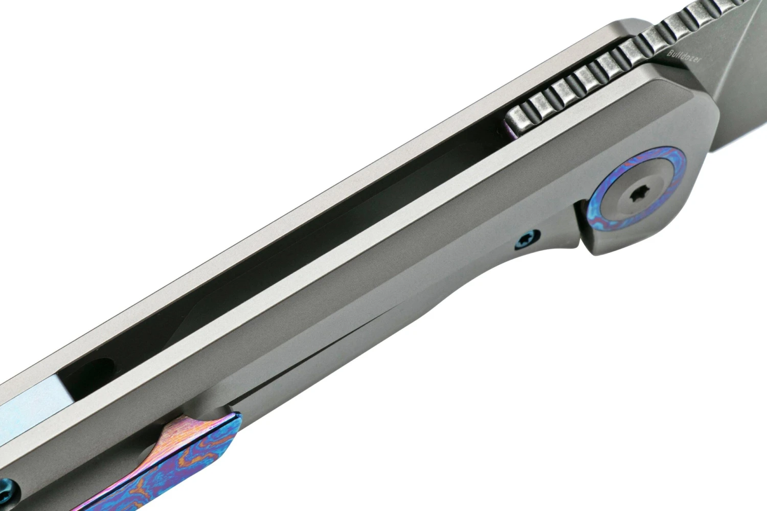 Kansept Bulldozer K1028A2 Blackwashed 20CV, Gray Titanium Couteau De Poche, Kim Ning Design 6 Kansept Bulldozer K1028A2 Blackwashed 20CV, Gray Titanium Couteau De Poche, Kim Ning Design – Image 6