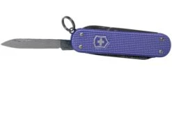 Victorinox Classic SD Alox Colours, Electric Lavender 0.6221.223G Couteau Suisse -Optimal Couteaux Magasin VT0 6221 223G 03 victorinox