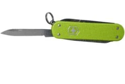 Victorinox Classic SD Alox Colors, Lime Twist 0.6221.241G Couteau Suisse -Optimal Couteaux Magasin VT0 6221 241G 03 victorinox