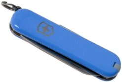 Victorinox Classic SD Colours, Summer Rain 0.6223.28G Couteau Suisse -Optimal Couteaux Magasin VT0 6223 28G 04 victorinox