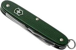 Victorinox Pioneer Alox Green 0.8201.24R4.KTE1 Knivesandtools Edition, Couteau Suisse 10 Victorinox Pioneer Alox Green 0.8201.24R4.KTE1 Knivesandtools Edition, Couteau Suisse -Optimal Couteaux Magasin VT0 8201 24R4 KTE1 05 victorinox